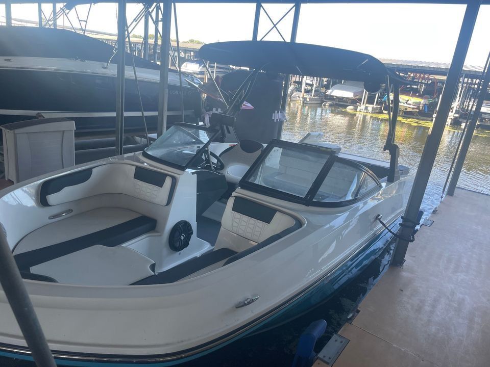2019 Bayliner VR5