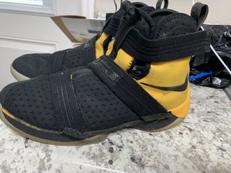 Nike Boy’s sneakers