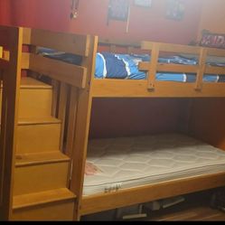 Solid Wood Twin Bunkbeds