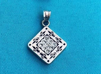 925 Sterling Silver Vintage Art Deco Design Pendant with zirconia brilliants.