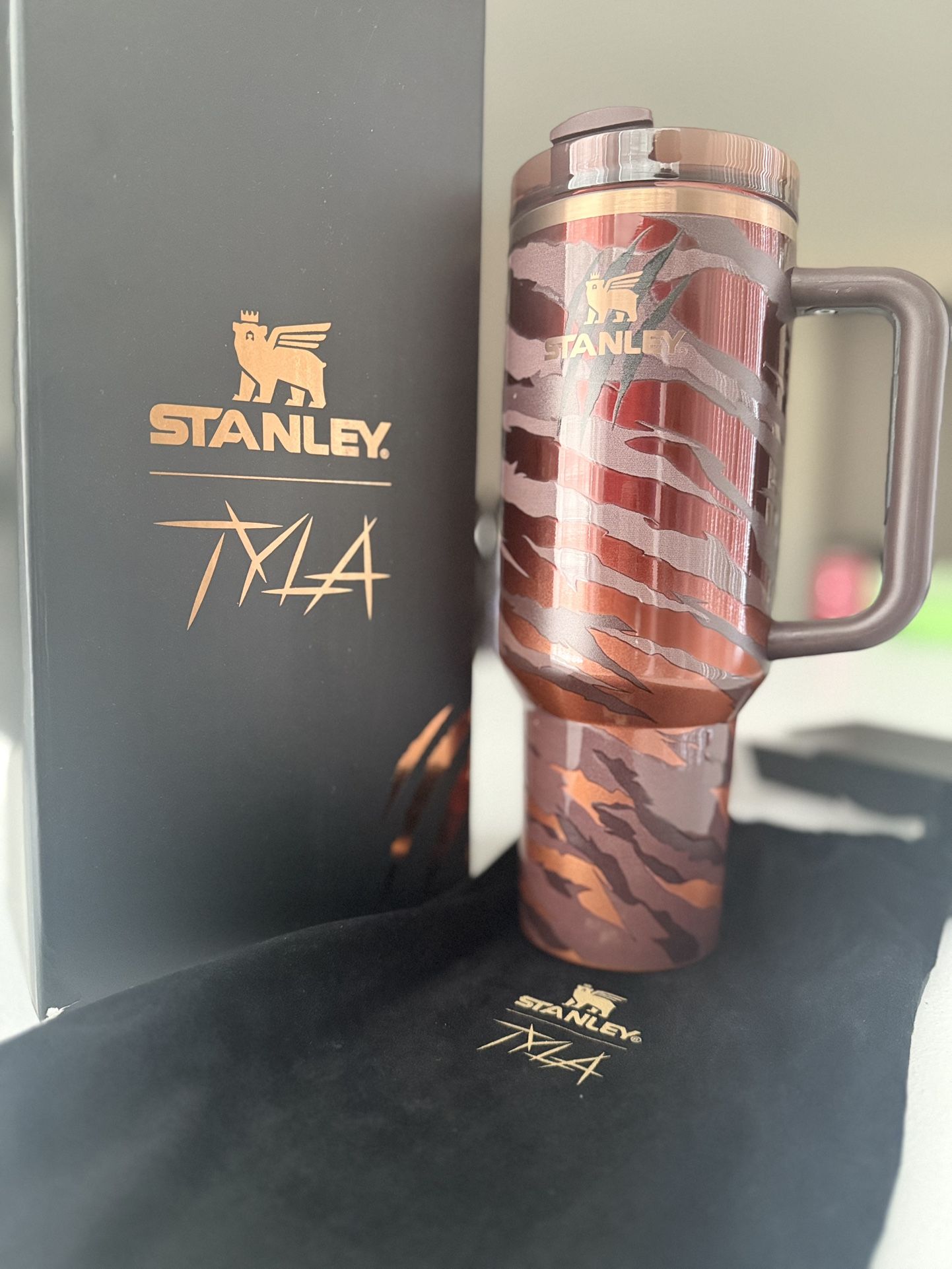 Stanley Tumbler 40 Oz Tyla