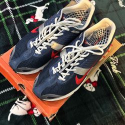 Men’s NIKE AIR ZOOM MILER - Size 10.5