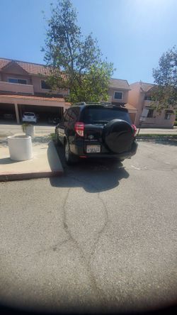 2010 Toyota rav4  AS IS. AS IS  READ