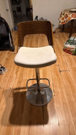 Bar stool 50$ or obo