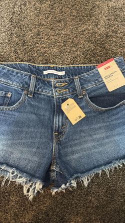 NWT Levi’s