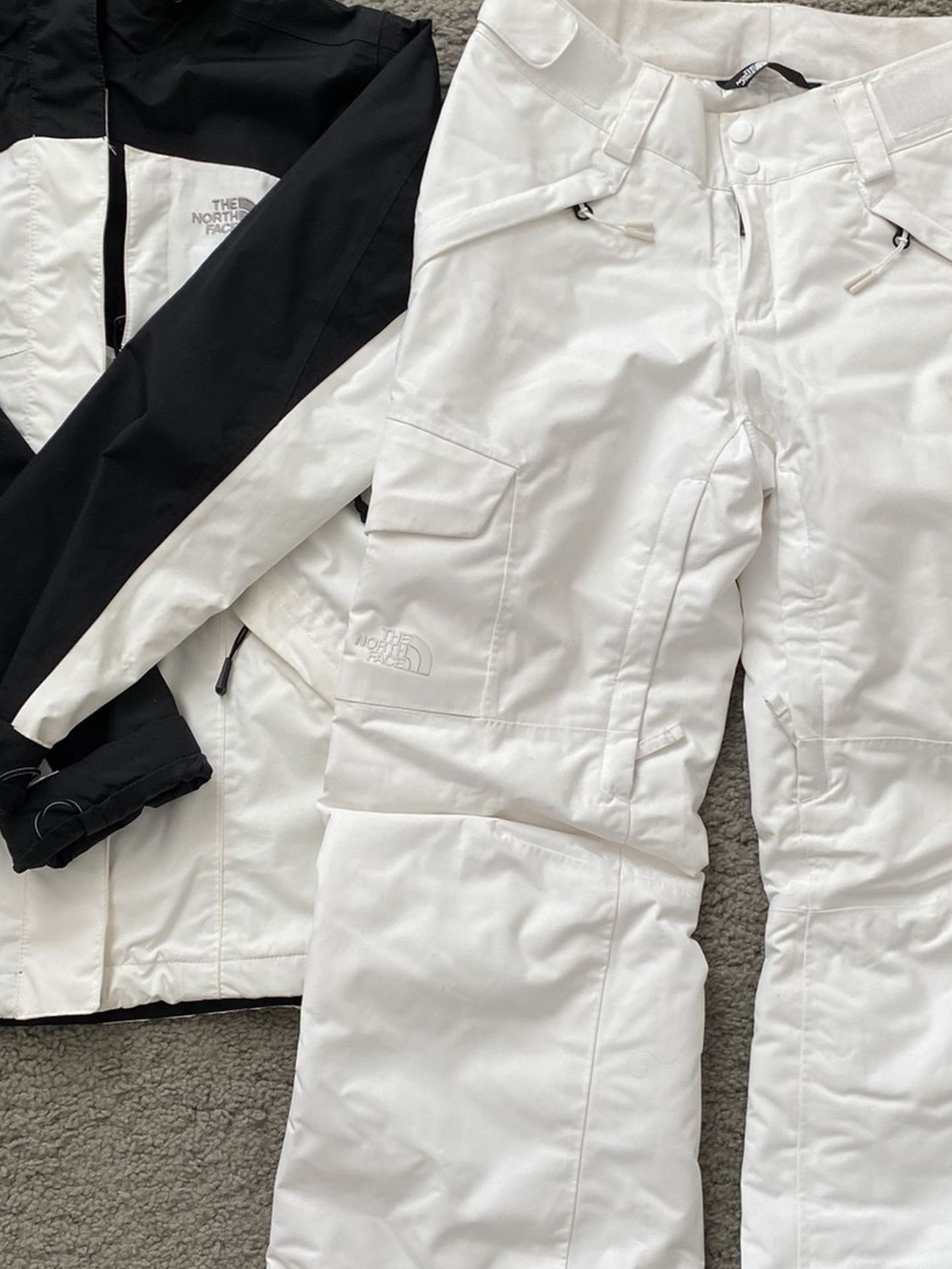 North Face Womens Snow Jacket and Pants Set