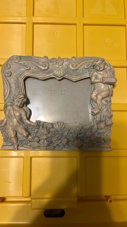 Picture frame (cherubs )