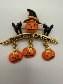 Vintage Halloween Pumpkin Patch Enamel Brooch Pin Dangle Cats