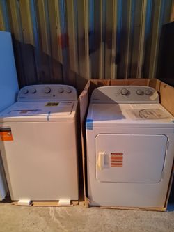 New Whirlpool
3.8 cu. ft. Top Load Washer with Soaking Cycles and 7.0 cu. ft. White Dryer Set
