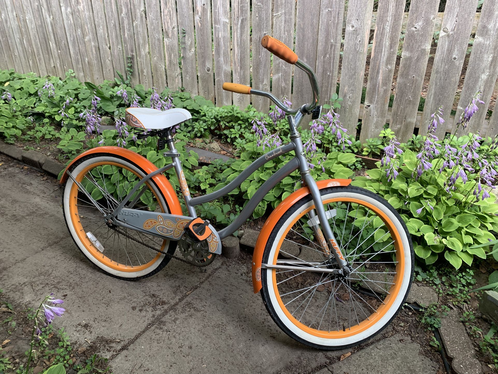 Ladies Huffy Cruiser Bike
