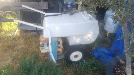 Portable sprayer 3 horsepower rigs and Stratton