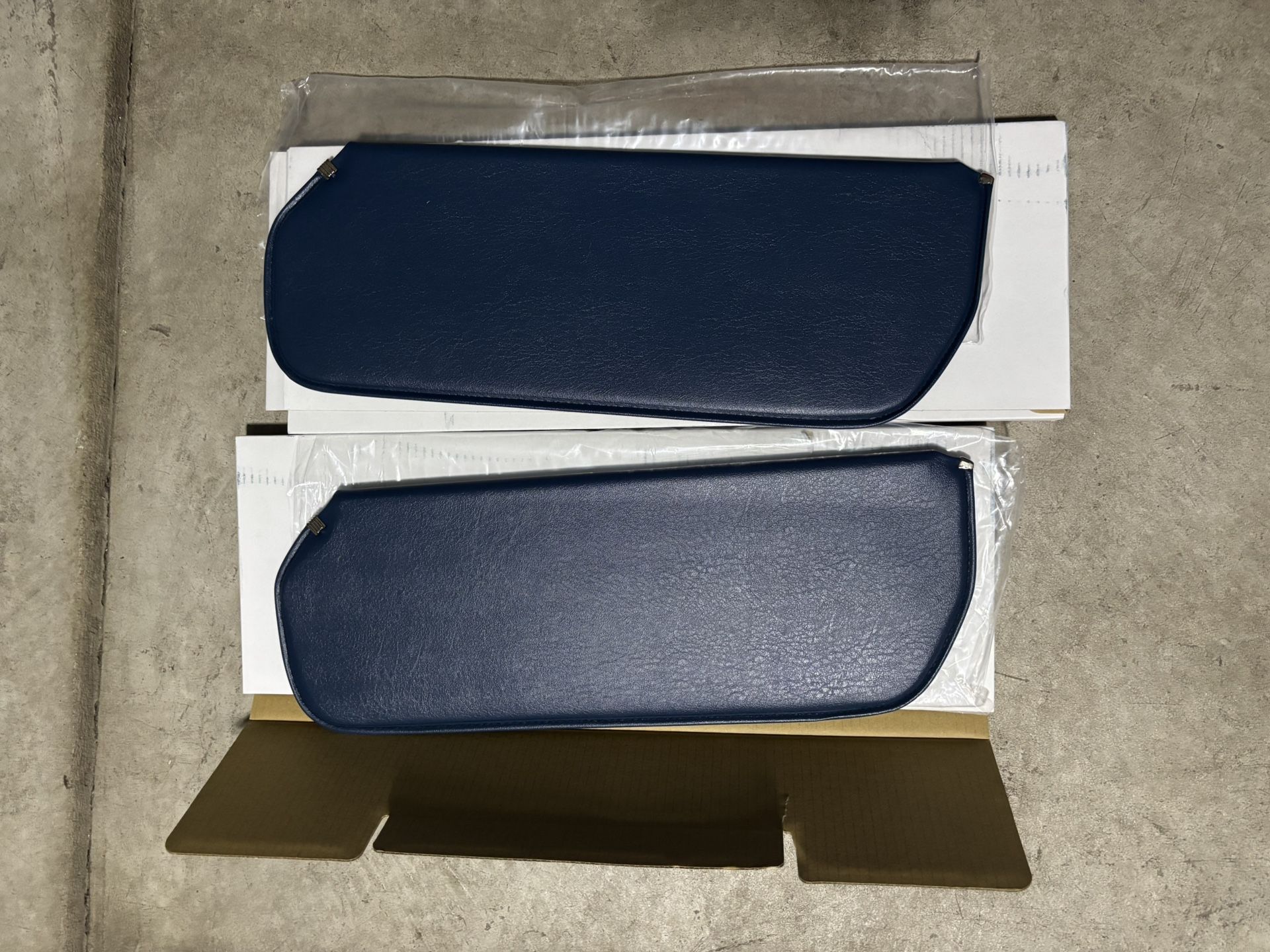 New GMC - Chevrolet Sun Visors 