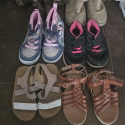 6 Pair Toddler Girl Shoes Size 7 Tennies Cowboy And Fur Boots Sandals Water Shoes