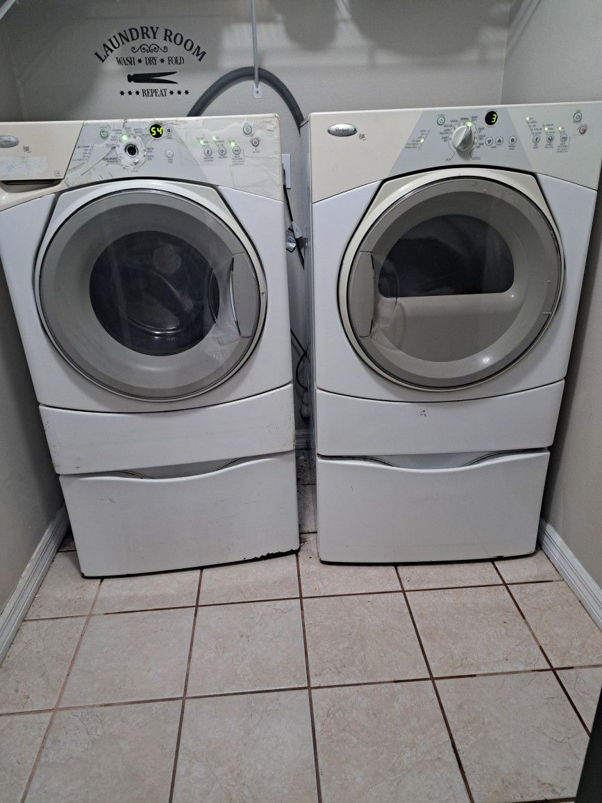 Whirlpool Duet Washer & Dryer