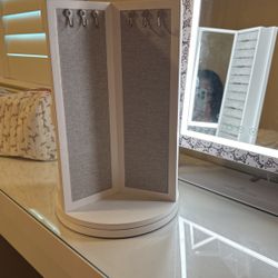 Jewelry Stand 