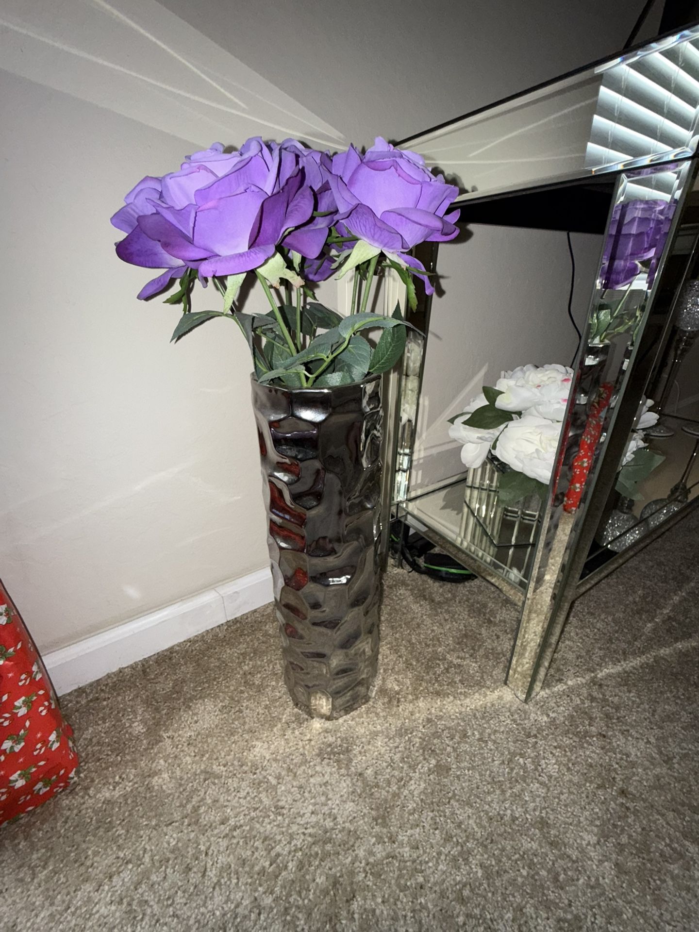 Vase/flowers