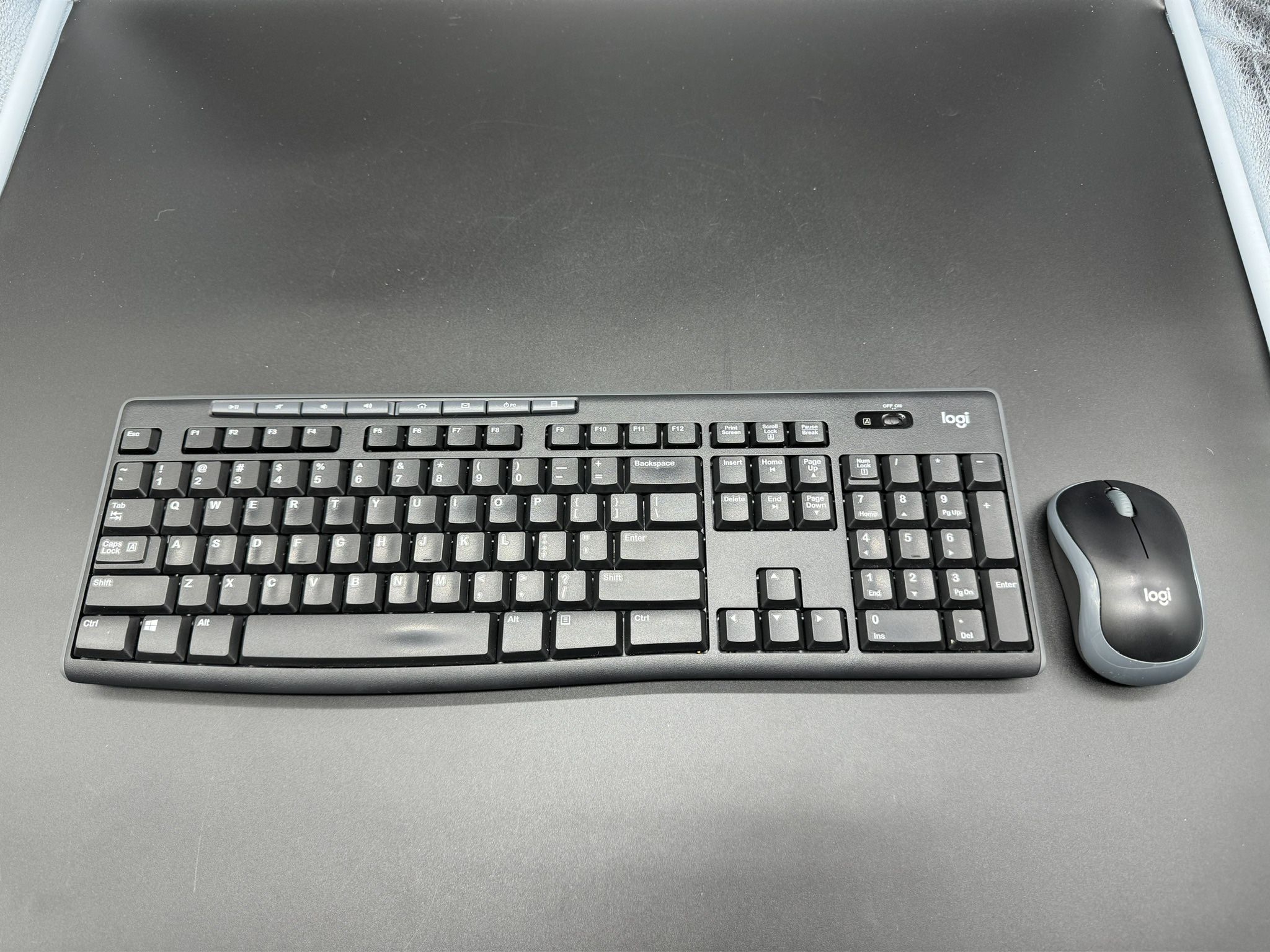Logi(Logitech) M185 Wireless Keyboard and Mouse USB 