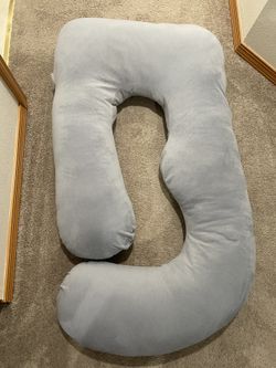 Pregnancy pillow