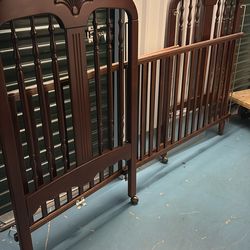 Simmons Wood Crib