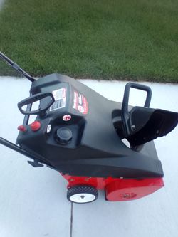 MTD Yard Machines 21-inch Single-Stage Snow Blower