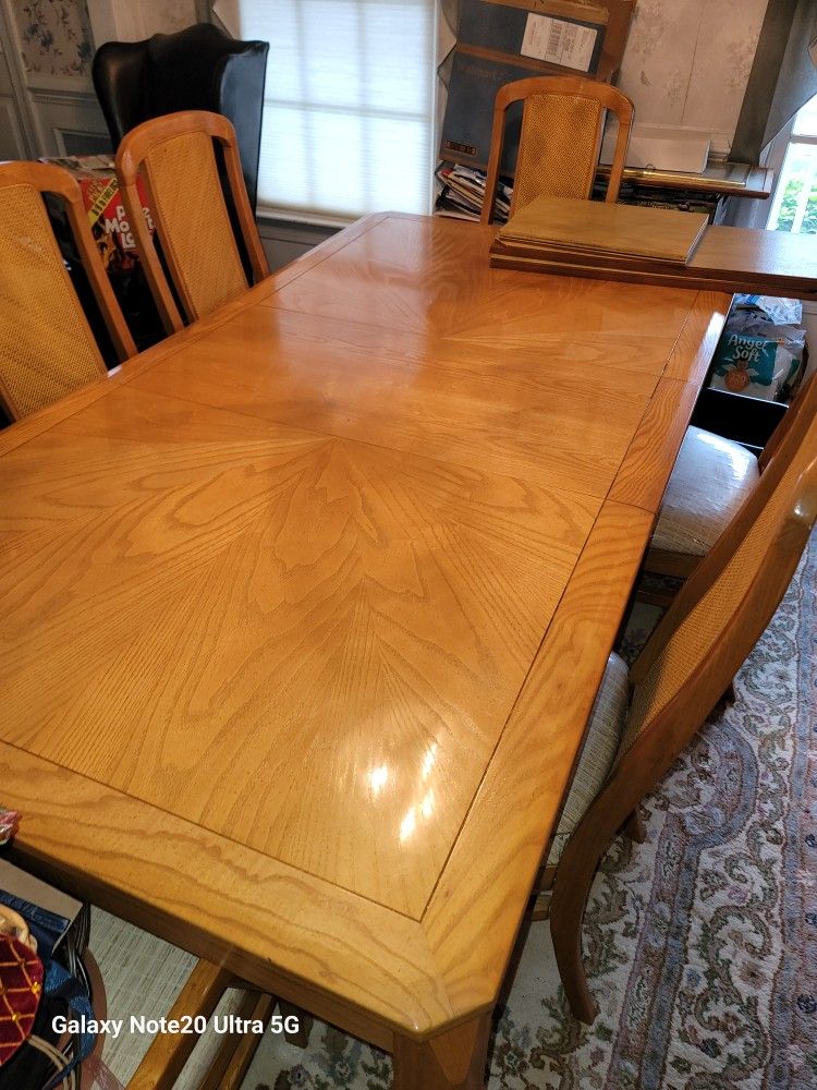 Solid Wood Dining Room Table With Middle Extension