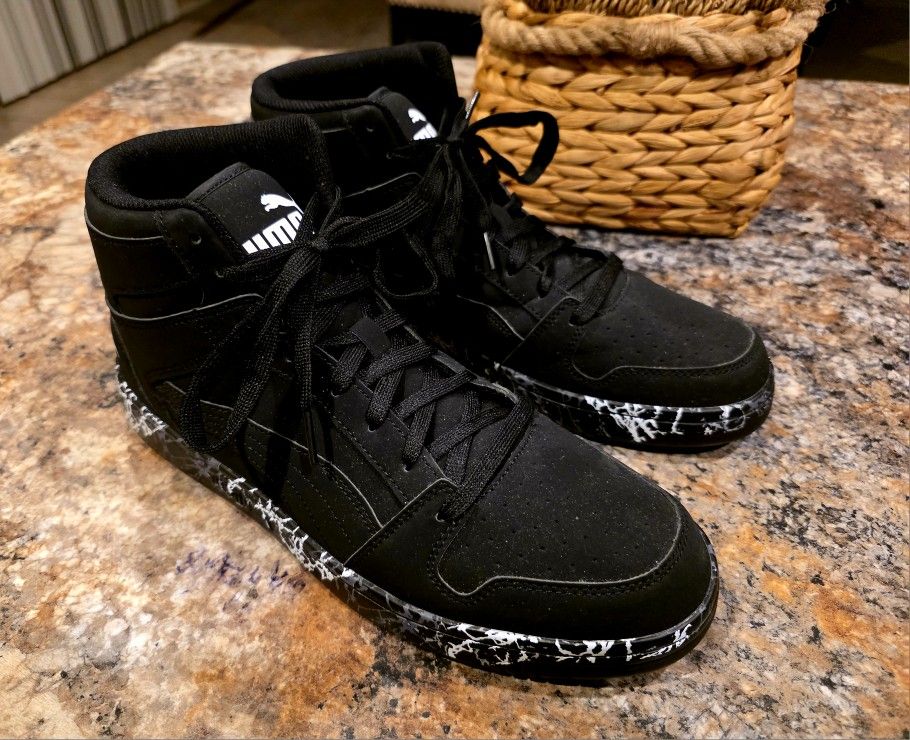 Like NEW HOT π₯ DESIGN MEN'S PUMA SNEAKERS!!!