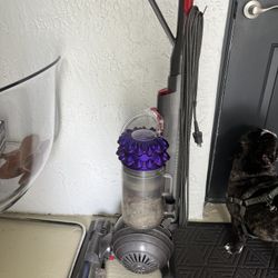 dyson vacuum 