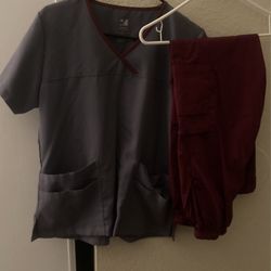 Women’s Scrubs 