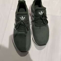 Adidas Size 9 Women’s 