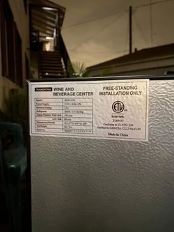 Wine and beverage cooler