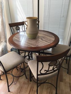 Ashleys Furniture Round Dinning Table