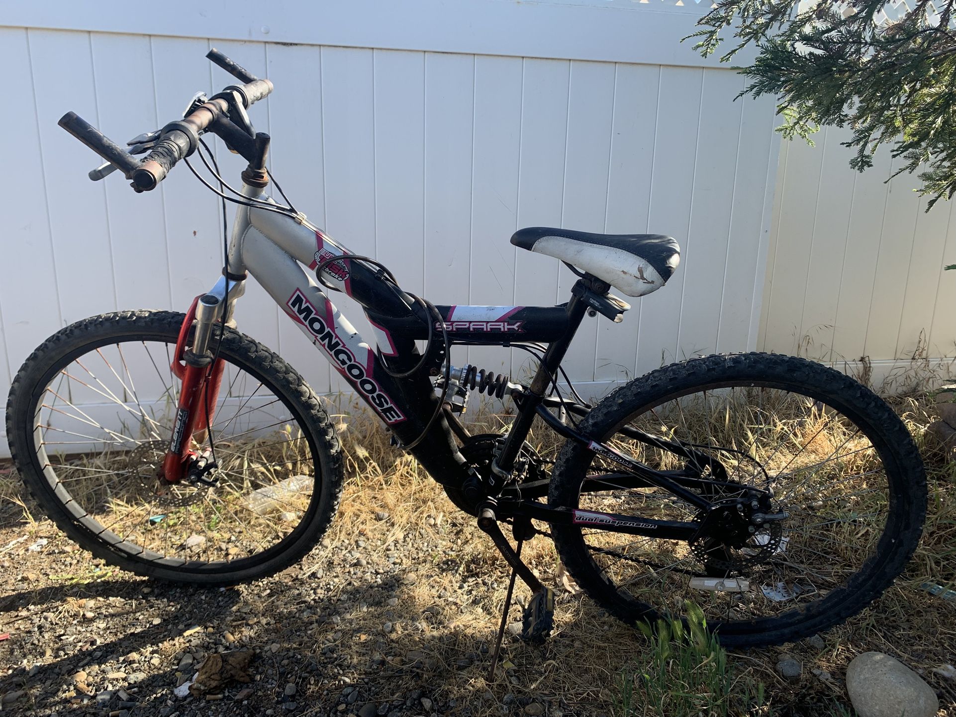 Mongoose Spark Dual Suspension Negotiable