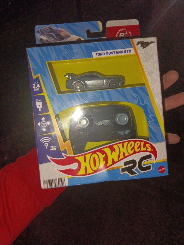 Mattel Hot wheels Tiny Rc Mustang