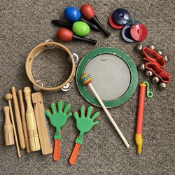 MAKE AN OFFER: GREAT CONDITION KIDS  MUSICAL INSTRUMENTS