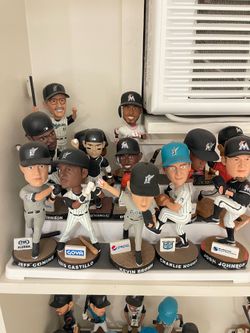 Miami Marlins Baseball lot of 11 bobbleheads 1 Funko Pop and Gold Glove