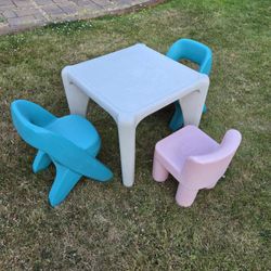 Kids Table And Chairs