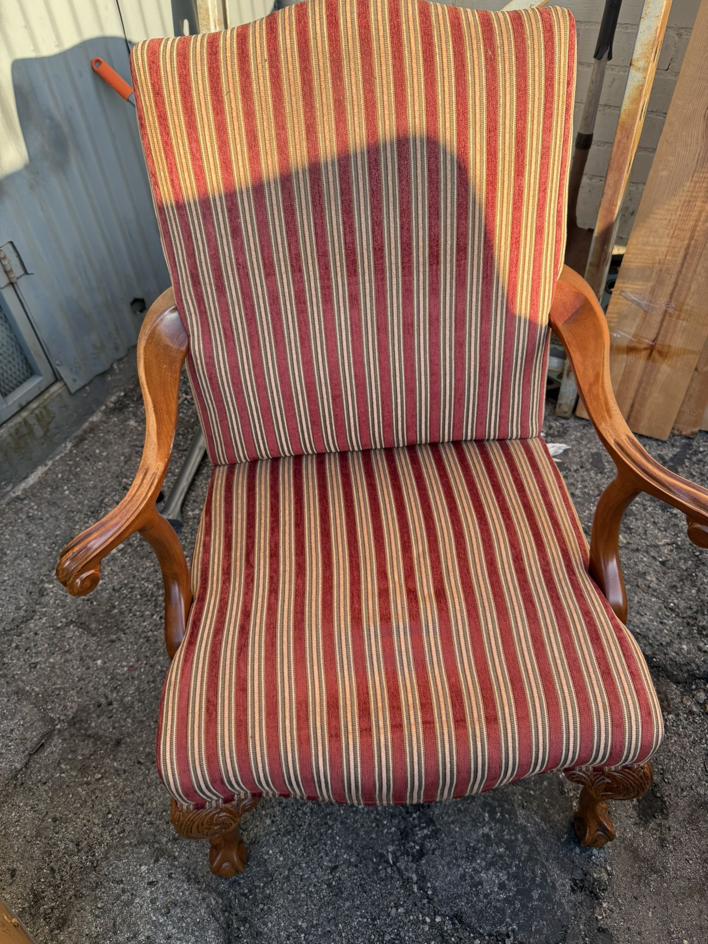 2 Traditional Upholstered Armchair