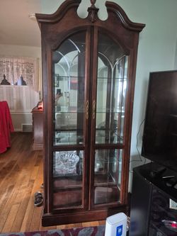 Curio cabinet