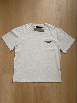 Gray essential shirt, size medium