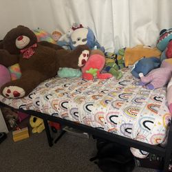 2 Twin Beds 