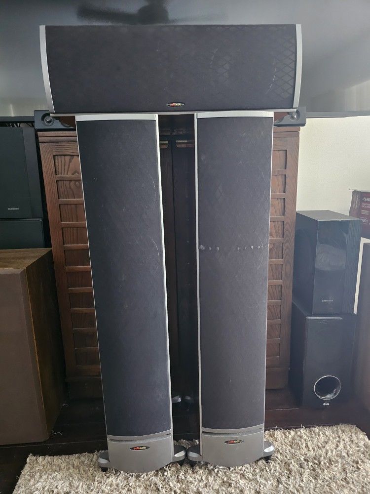Polk RTi 8 Tower Speakers And Polk CSi5 Center Speaker With Cherry