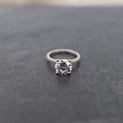 3 carat round cut lab grown diamond