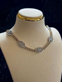 New 18k stainless steel gold necklace comes with dust bag