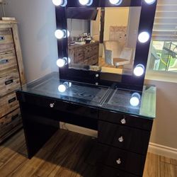 Brand New Vanity 5 Drawers WITH Hollywood MIRROR $599