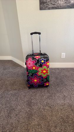 Heys America 26 Inch Spinner Suitcase