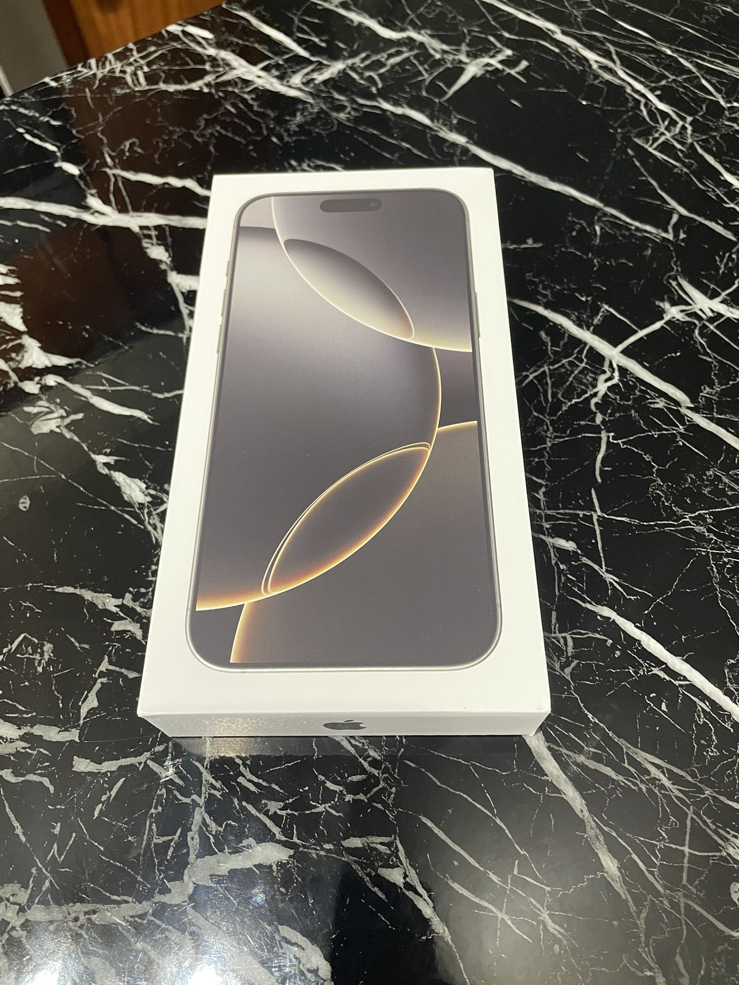 iPhone 16pro max 512GB (Natural Titanium)