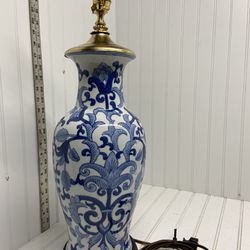 Table Lamp  Blue And White Chinese 23” H, Vintage