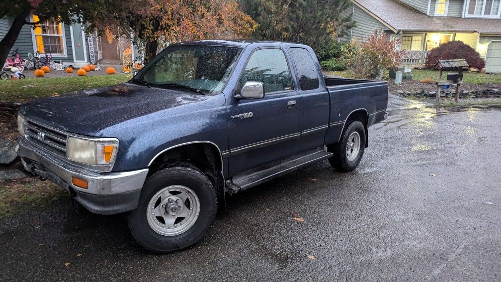 Toyota T100 SR5 4x4 Truck for Sale in Puyallup, WA - OfferUp