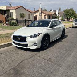 2017 Infiniti Qx30