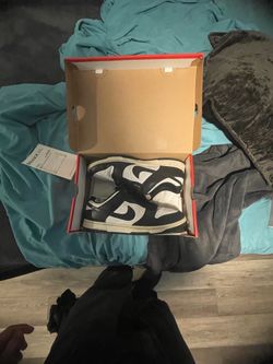 Panda dunks